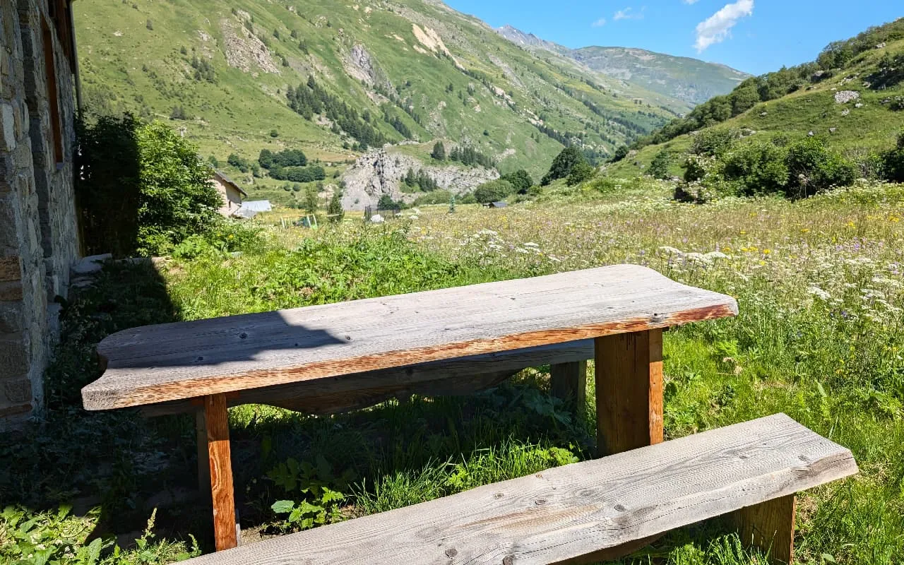 terrase arrieres table